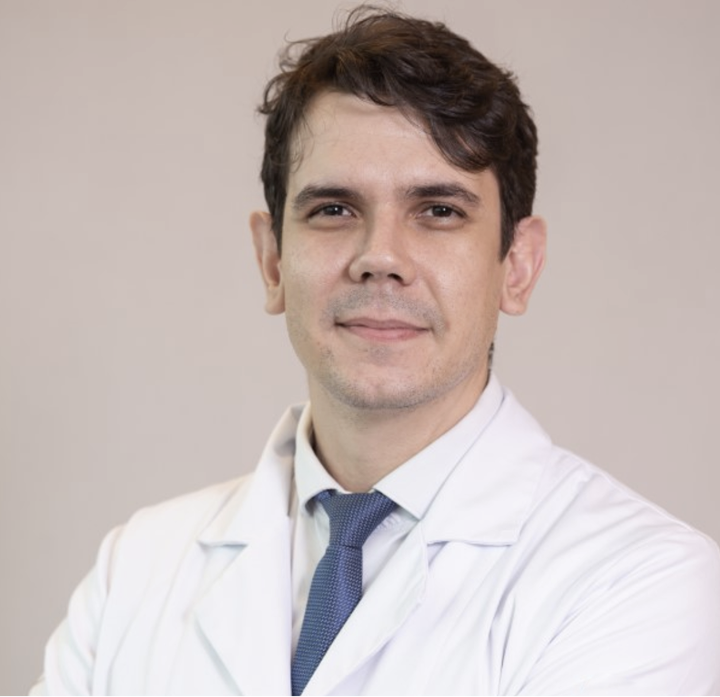Dr. Bruno Garcia